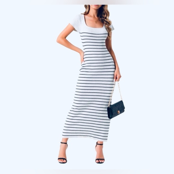 Seta T Dresses & Skirts - NWT White & Black Striped Scoop-Neck Maxi Dress Size XL